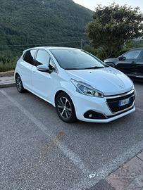 Peugeot 208 tech line