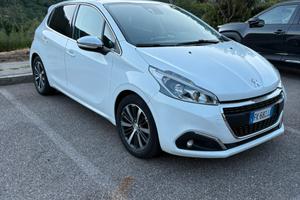 Peugeot 208 tech line