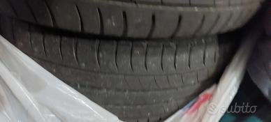 Treno di gomme estive Michelin 205/55/R16