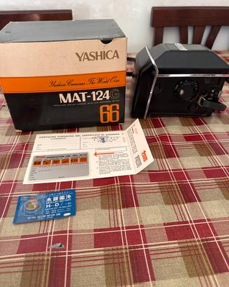 Yashica MAT-124G