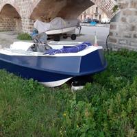Barca trimarano 4 metri