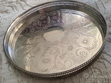 diversi vassoi rotondi inglese