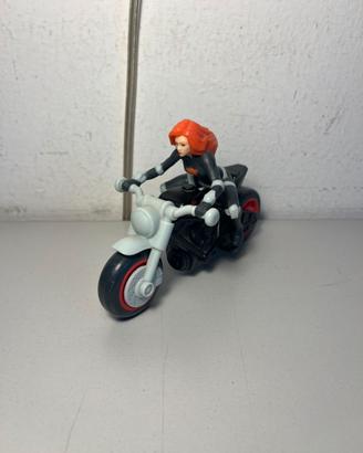 Kinder Maxi Sorpresa Pasqua Avengers Black Widow