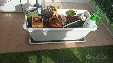 VASO BIANCO RETTANGOLARE IN PLASTICA + SOTTOVASO