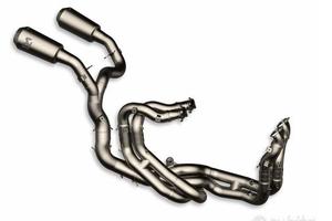 Akrapovic completo peri streetfighter v4 2023