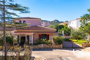 Esclusiva villetta a schiera a pochi minuti dal ma