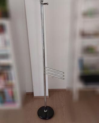 Piantana da bagno con basd in marmo nero