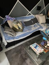 Divano letto e contenitore