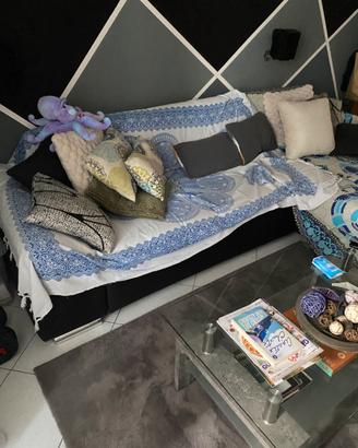 Divano letto e contenitore