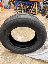 Copertoni auto Michelin 215 60 R16