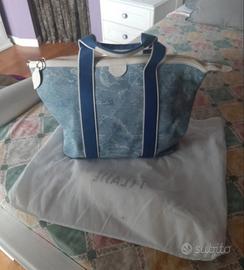 Borsa Alviero martini 