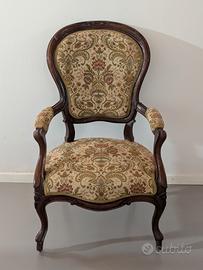 Poltrona antica in legno