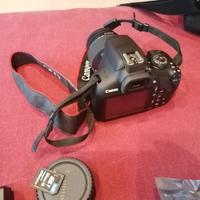 nuovissima fotocamera reflex Canon EOS 2000D