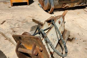 MARTELLONE ESCAVATORE FURUKAWA