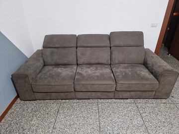 Divano 3 posti con sedute allungabili 