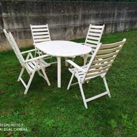 Tavolo + 4 sedie da giardino 