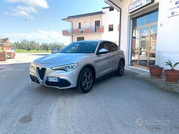 Alfa Romeo Stelvio 2.2 Turbodiesel 160 CV AT8 RWD 
