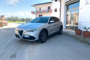 Alfa Romeo Stelvio 2.2 Turbodiesel 160 CV AT8 RWD 
