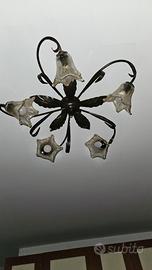 lampadario rustico con fiori