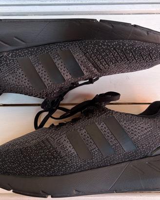 Scarpe Uomo Adidas N. 42 2/3 Palestra Running