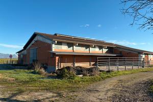 Stalla adibita a maneggio