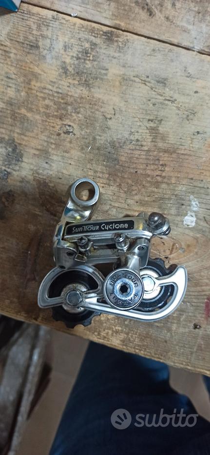 Deragliatore Anteriore Bici Corsa 10 Marce – Fissaggio 28,6mm, Tiraggio Downpull