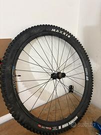 Ruota completa posteriore ebike 29 DT Swiss