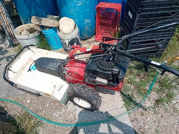 Trinciatutto motore a scoppio