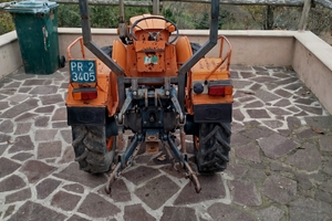 Piccolo trattore antonio carraro