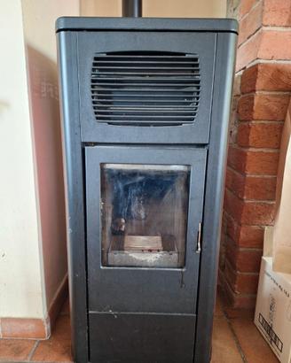 Idrostufa Riello Atmosfera 15 a pellet
