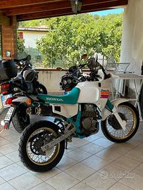 Honda NX 650 Dominator 