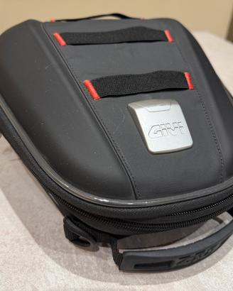 BORSA SELLA POSTERIORE GIVI ST610 + Base