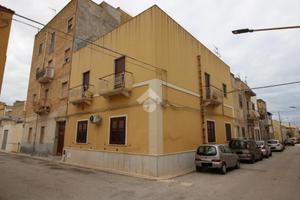 3 LOCALI A ERICE