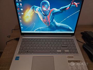 pc portatile asus vivobook nuovo 15,6 FHD