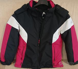 Giubotto e scarpe da neve