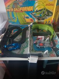 MICRO MACHINES SUPER PISTA CALIFORNIA GIG