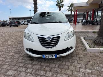 Lancia Ypsilon 1.2 69 CV 5 porte S&S Gold