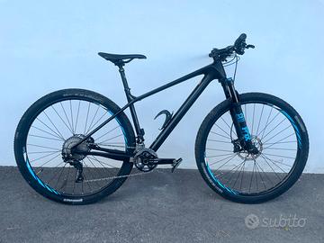 Focus Raven 8.8 – Carbon