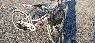 bici ragazza donna