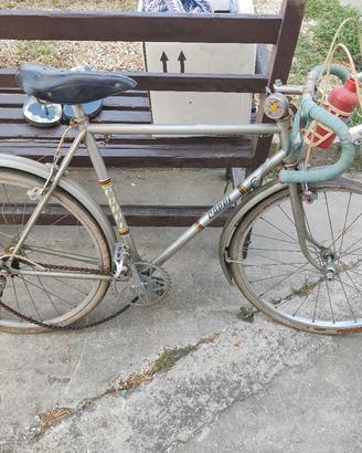 bicicletta da corsa vintage marchio coppi