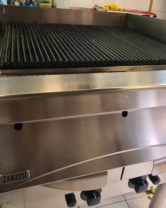 griglia ZANUSSI a gas cottura a vapore ristorante