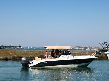 Sessa key largo 26 con 2 Yamaha 150 cv