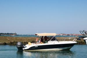 Sessa key largo 26 con 2 Yamaha 150 cv