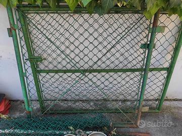 Cancelletto in ferro per giardini o recinti