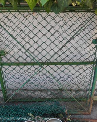 Cancelletto in ferro per giardini o recinti