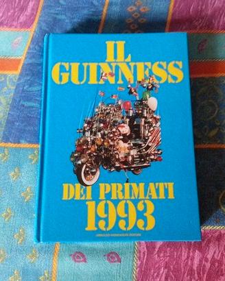 LIBRO IL GUINNESS DEI  PRIMATI  ANNO 1993