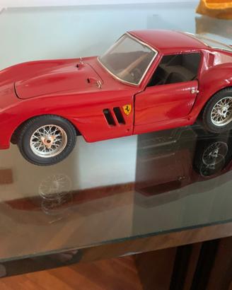 Macchinine Ferrari e Mercedes