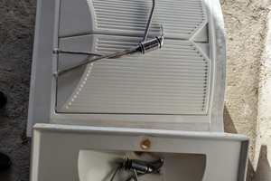 Niesmann+ Bischoff rubinetteria,lavabo,mobile