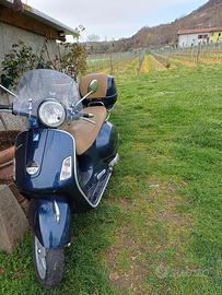 Vespa 300