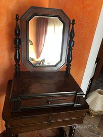 Specchio da tavolo o como'(petineuse)